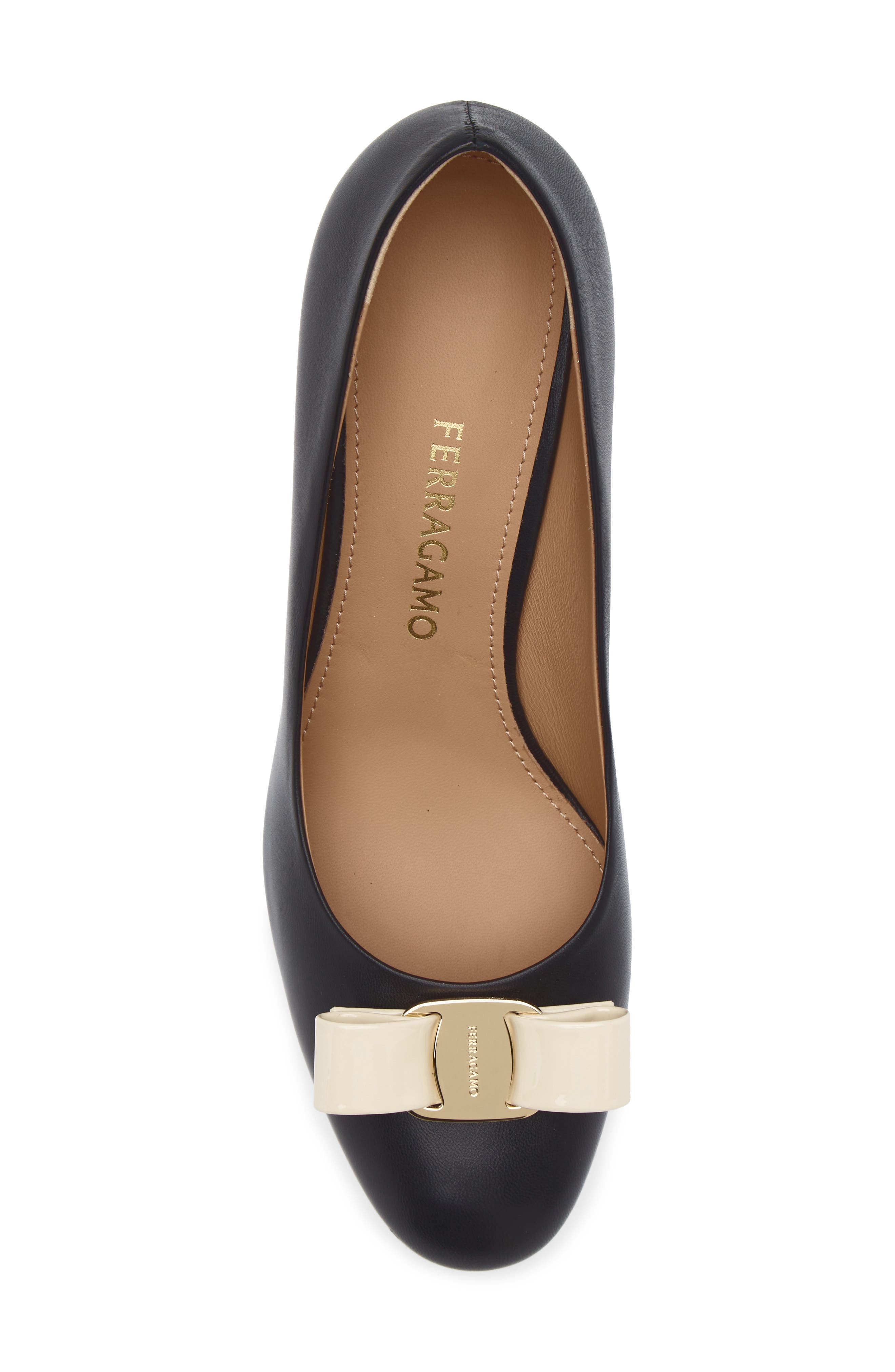 FERRAGAMO Carla Bow Pump, Alternate, color, Nero Mascarpone Biscotto