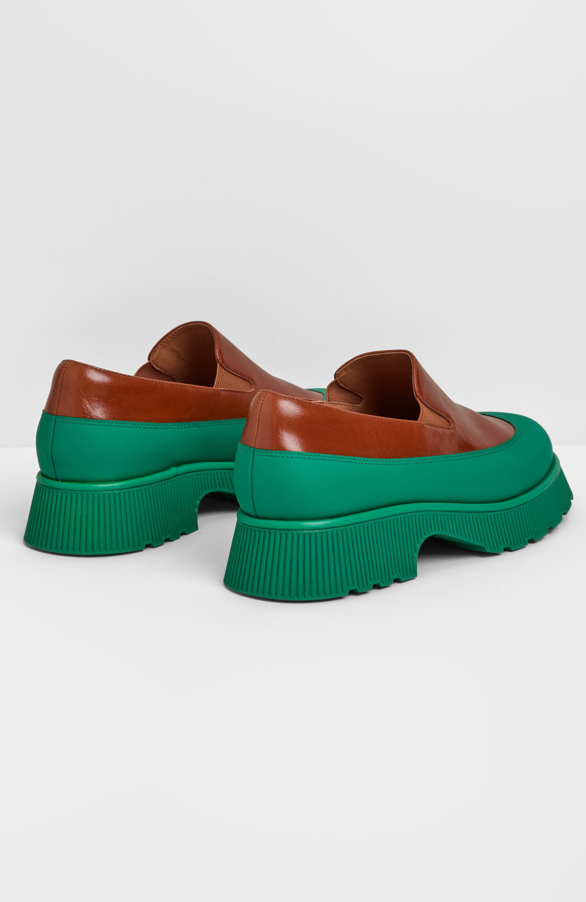Robbie Mudguard Loafer, Alternate, color, Sienna