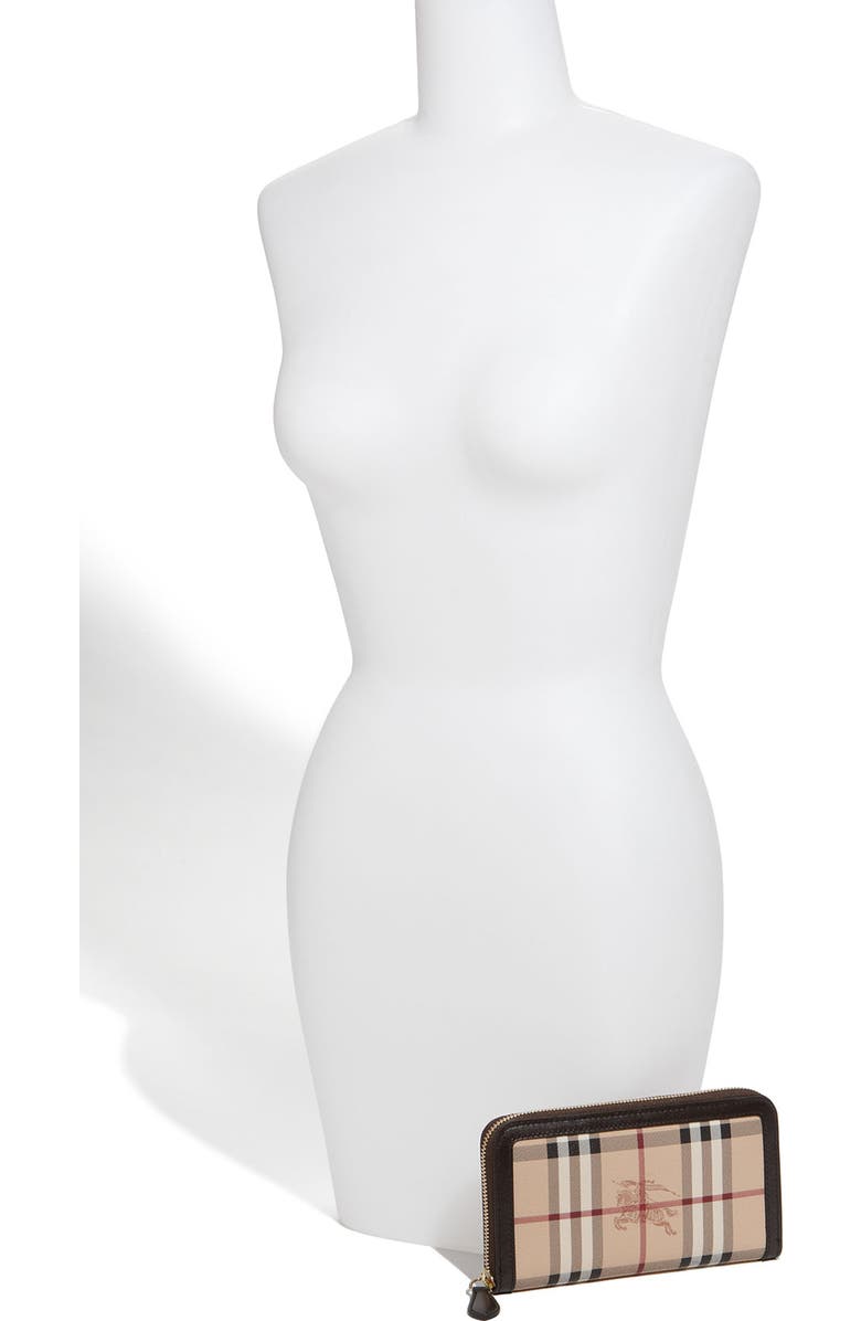 Burberry , Alternate, color,