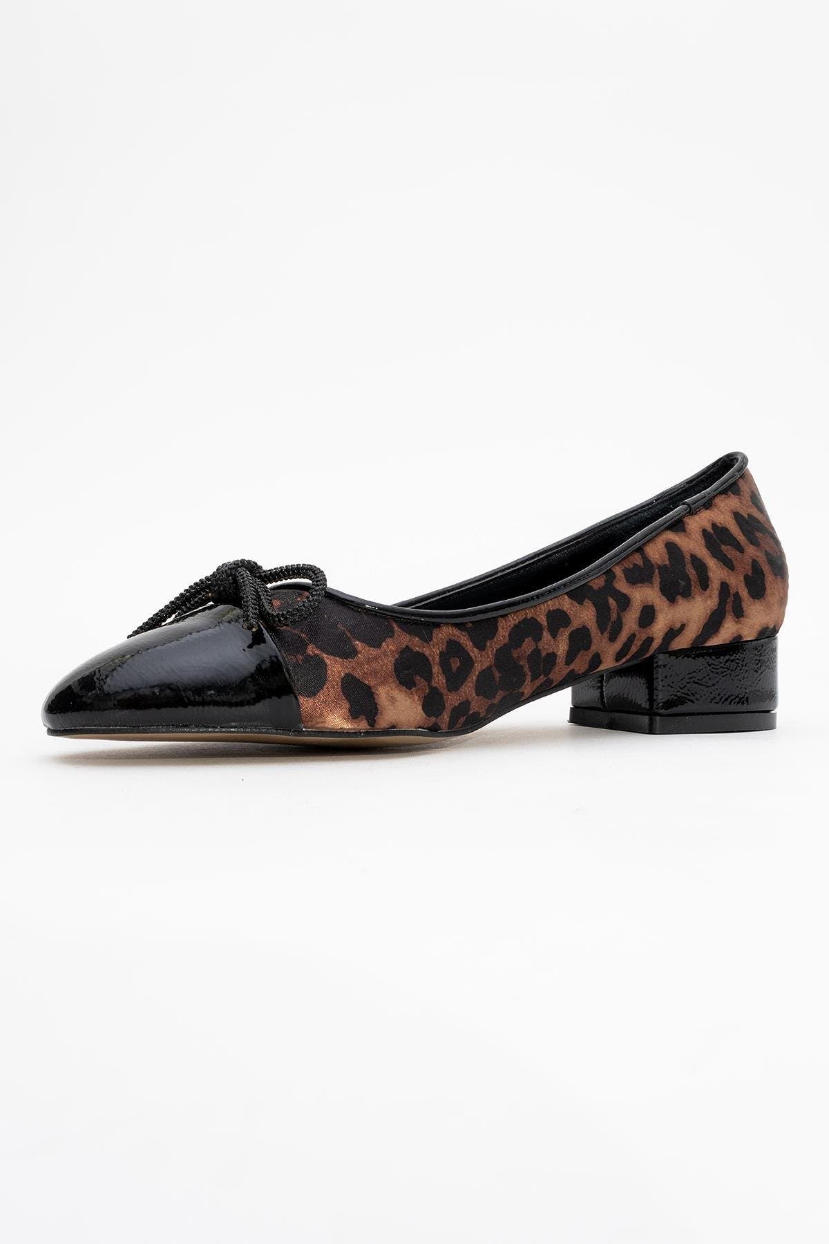 Prologue Shoes Julien Bow Detail Block Heel Flat, Alternate, color, Leopard