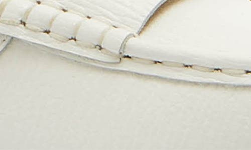 Frankie4 Foxx Loafer In White