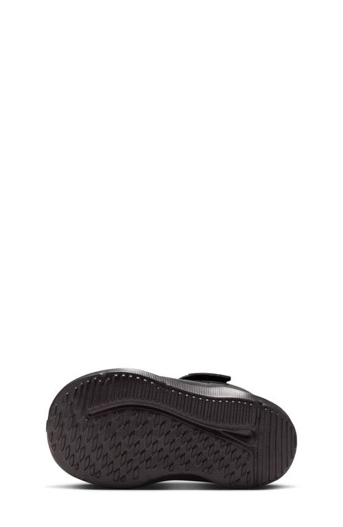 Nike Cosmic Runner Running Shoe In Black