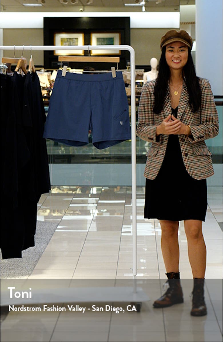 Qualify Running Shorts, sales video thumbnail