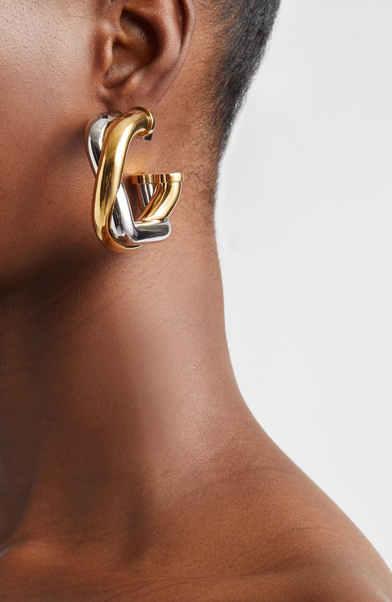 Jacquemus Les Boucles Doppio Hoop Earrings, Alternate, color, Gold / Silver 276