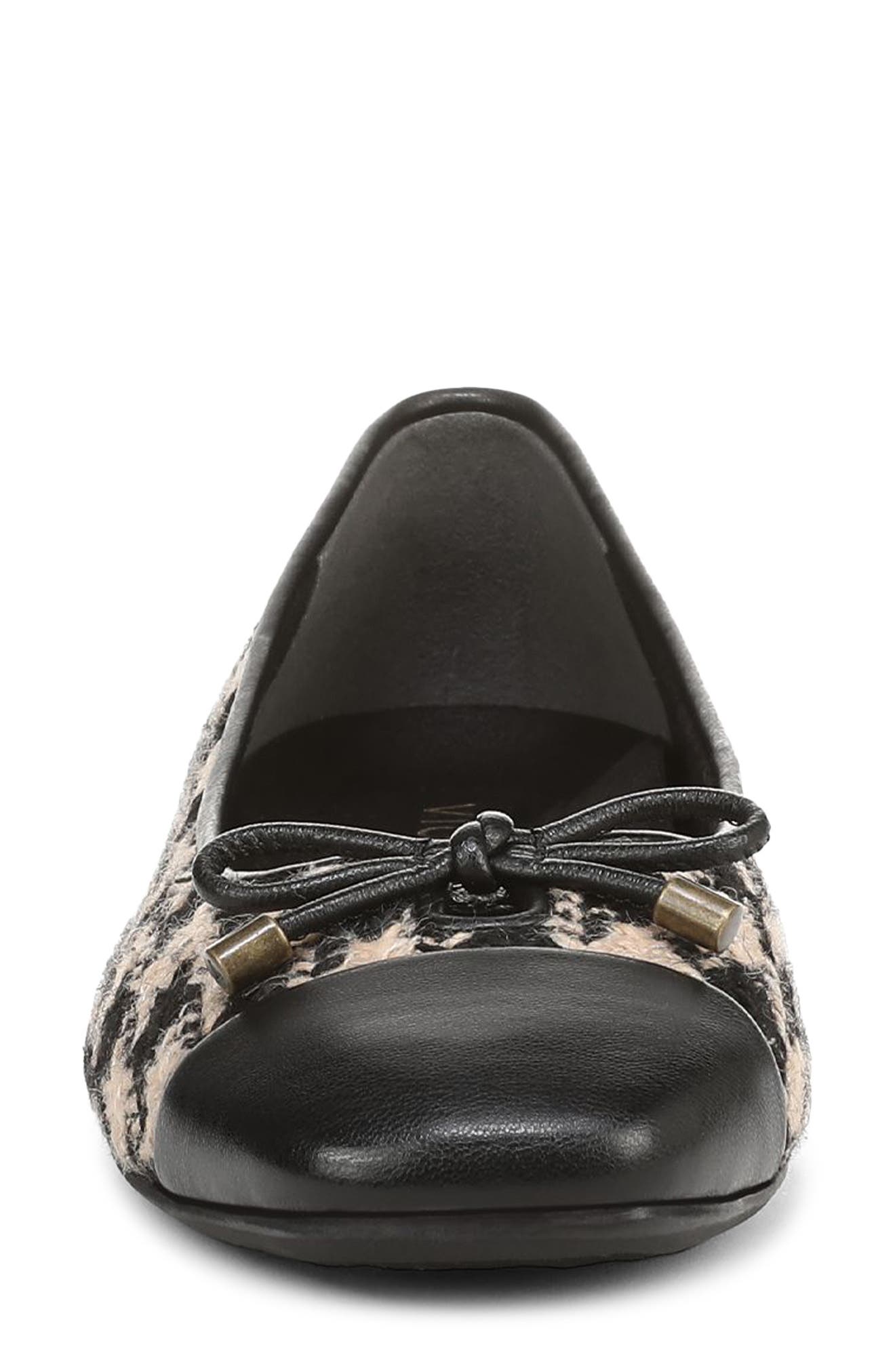 Vionic Klara Cap Toe Flat, Alternate, color, Black/ Cream