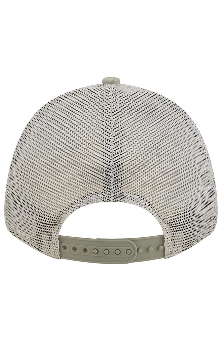 New Era Men's New Era Gray/White Las Vegas Raiders Logo Patch Trucker 9FORTY Snapback Hat, Alternate, color, 