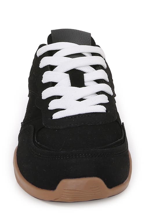 Berness Low Top Sneaker In Black