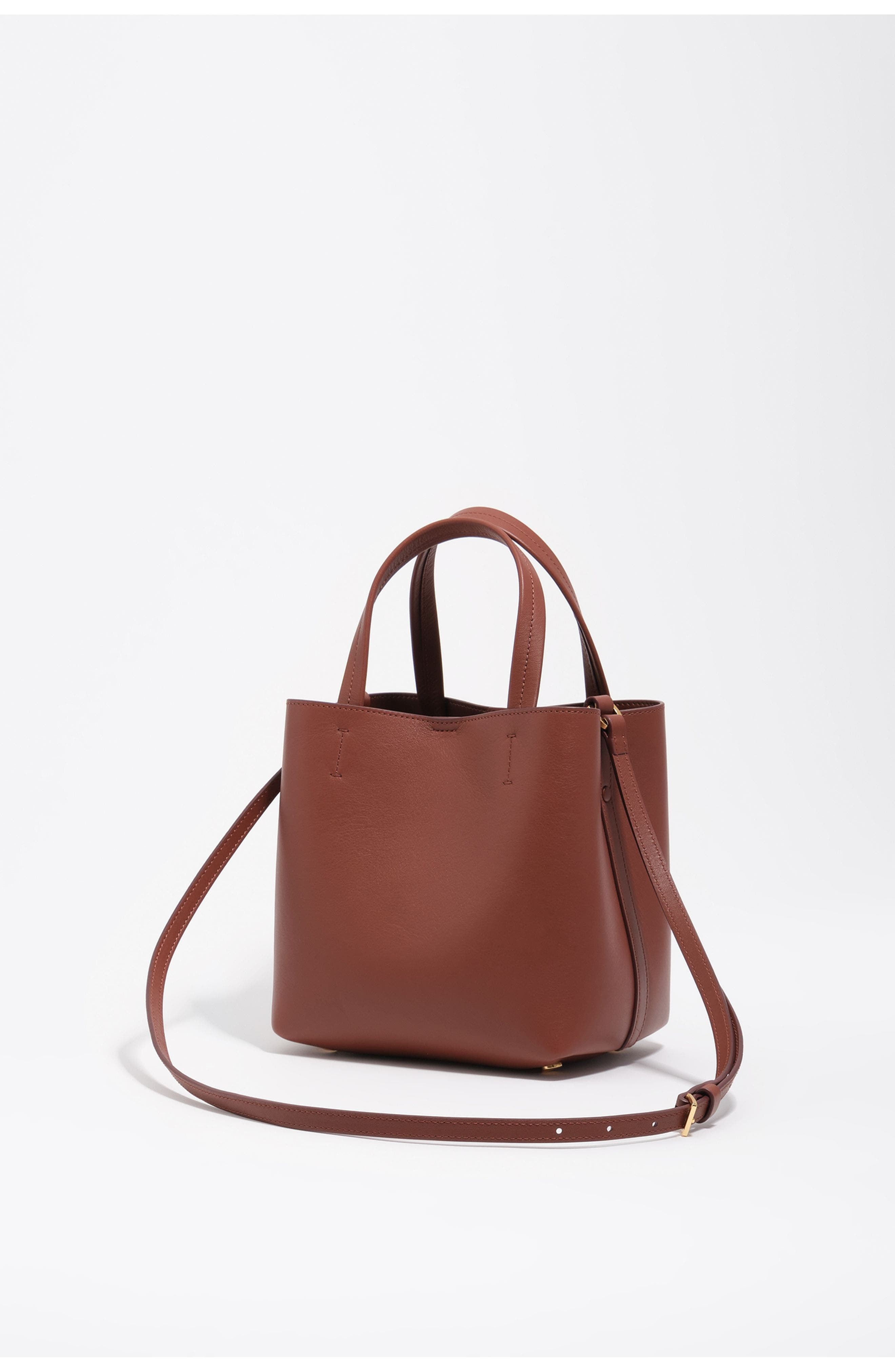 Small leather Chihuahua Bag SS26, Alternate, color, NUT