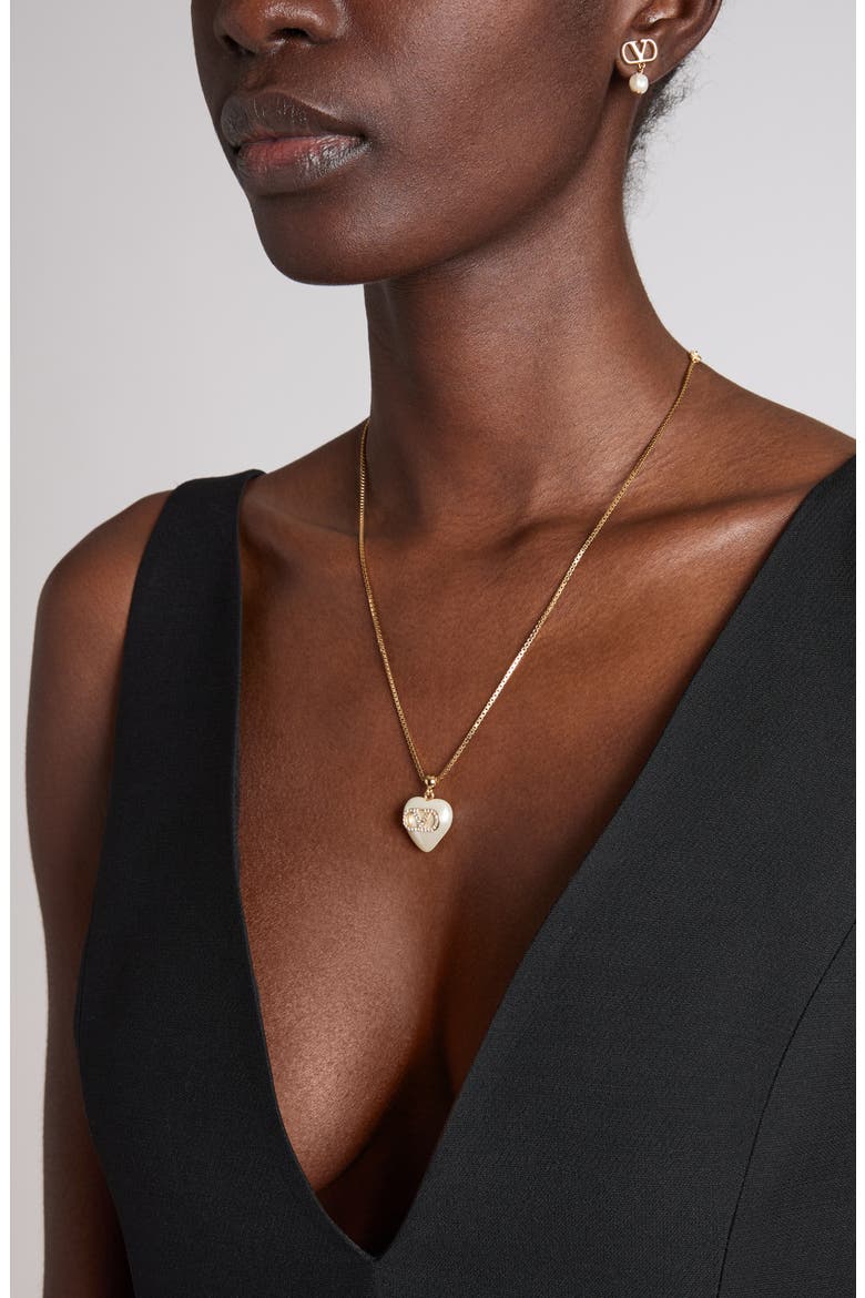 Coeur Royal VLOGO Signature Faux Pearl Pendant Necklace, Alternate, color, GOLD