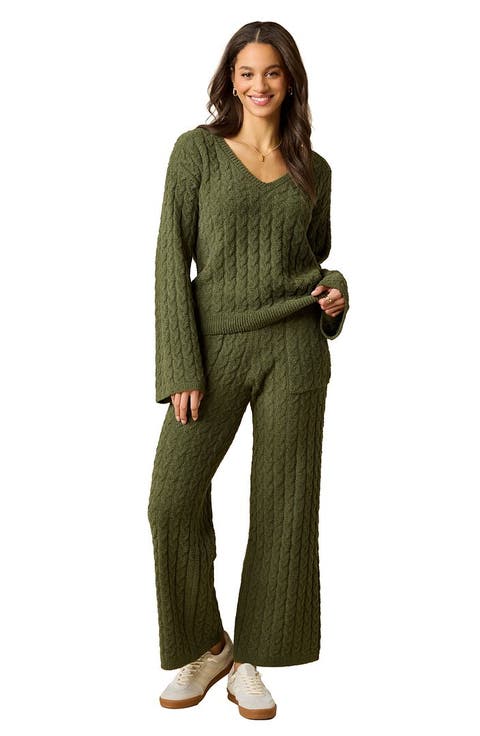 Cable Knit Marshmallow V-Neck with Flared Sleeve and Pant