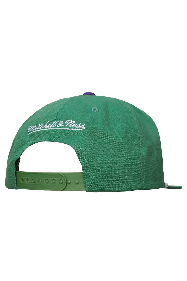 Men's Mitchell & Ness Green Milwaukee Bucks Ascend Deadstock Snapback Hat, Alternate, color, Green
