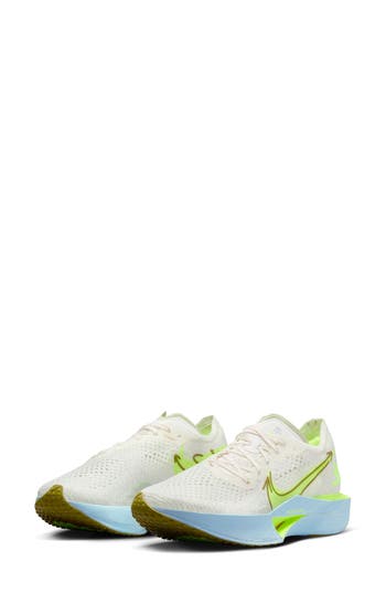 Nike Vaporfly 3 Racing Shoe