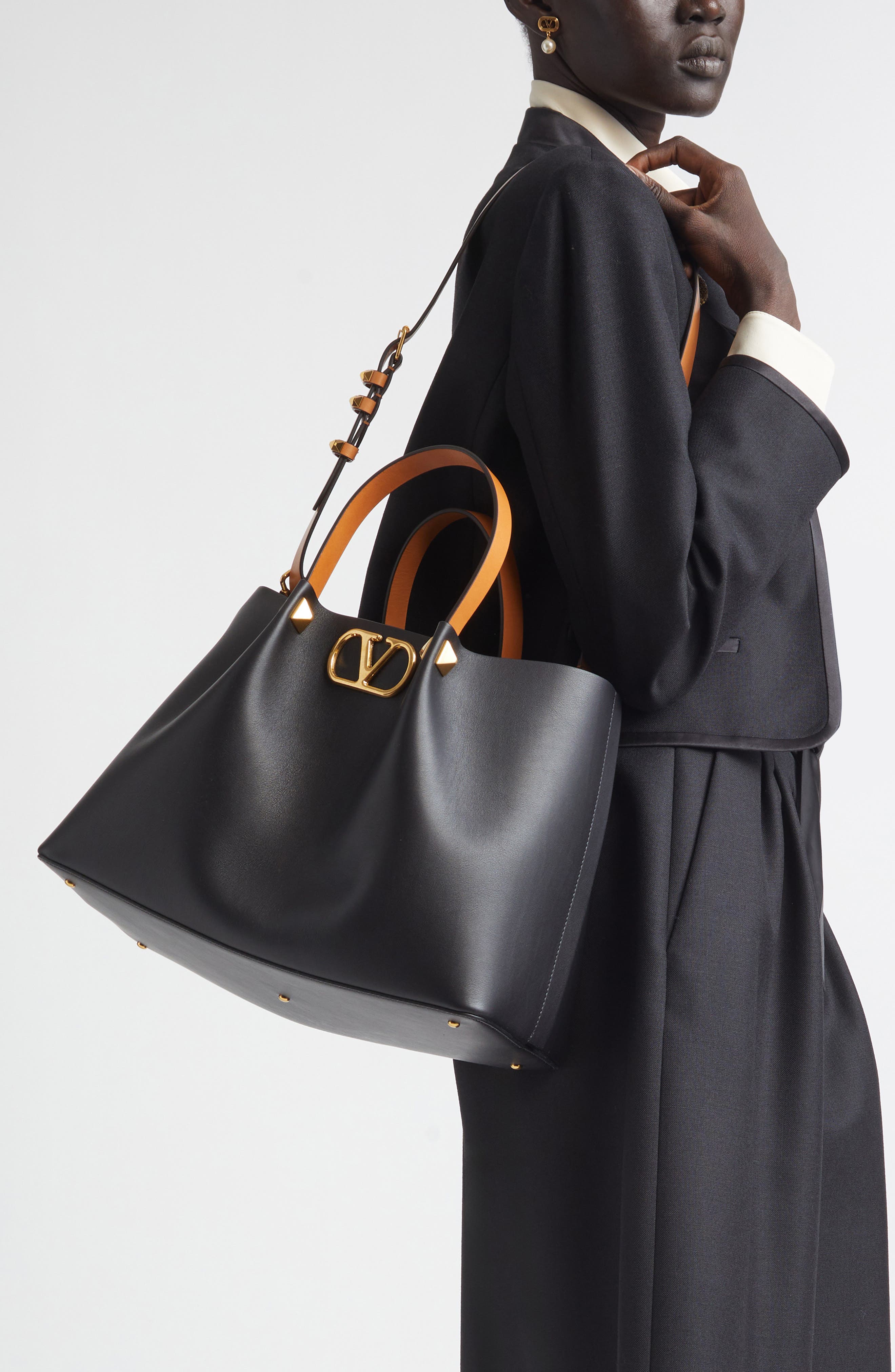 Valentino Garavani Signature VLOGO Tote, Alternate, color, Black/ Camel