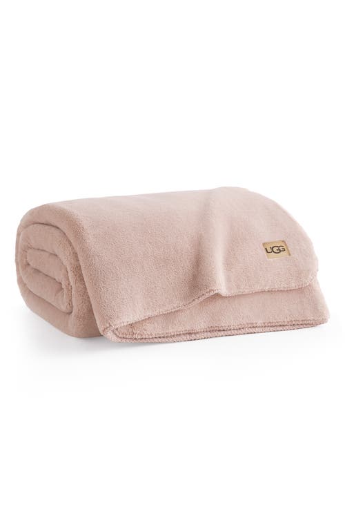 Ugg (r) Sage Plush Throw Blanket In Quartz