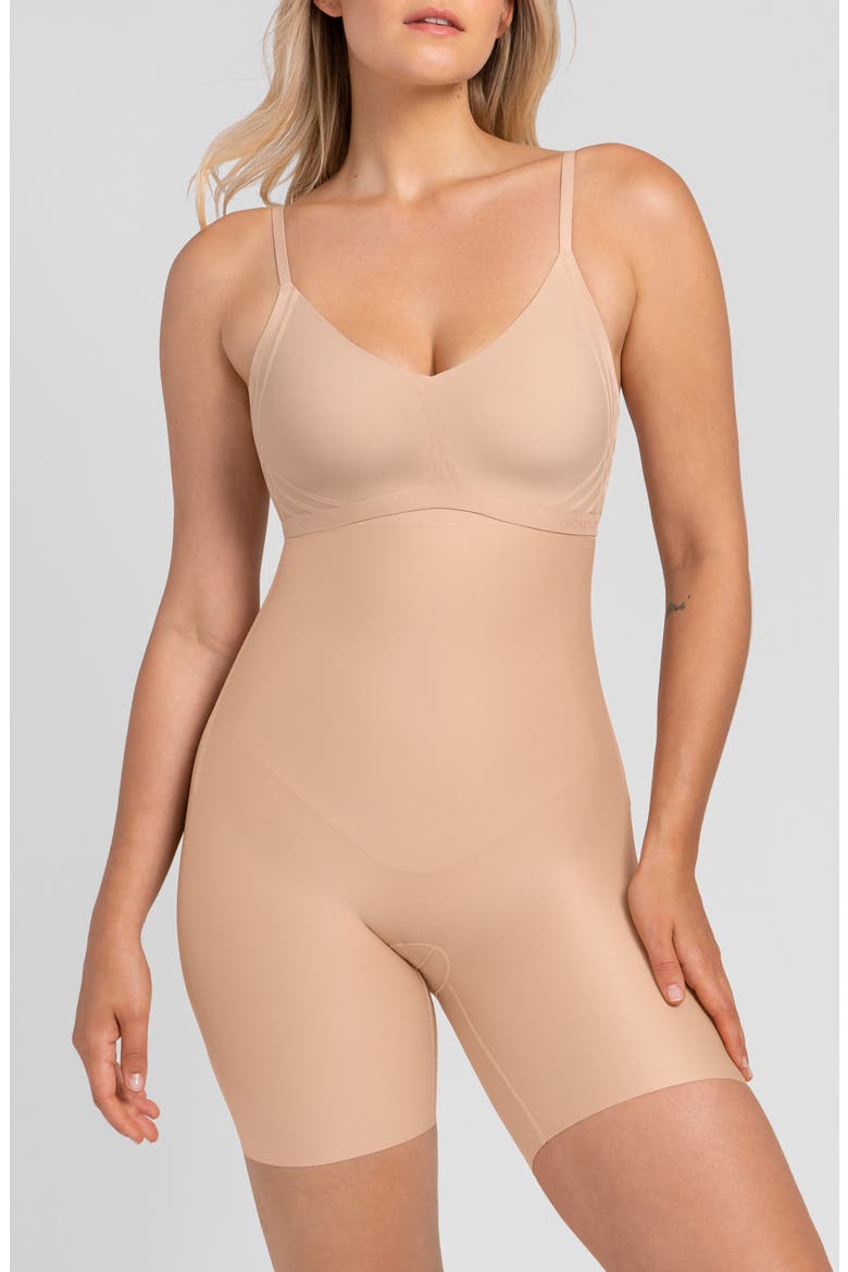 No-Show High-Waist Shaping Shorts, Main, color, SAND