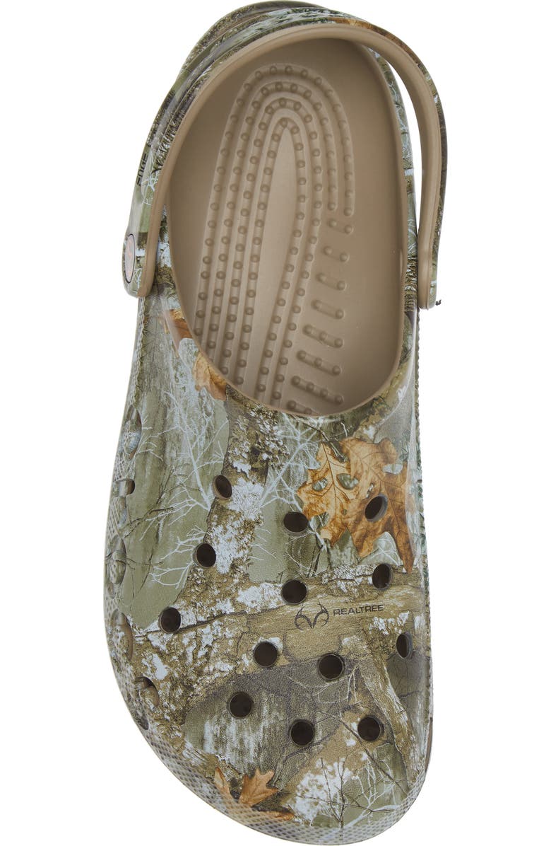 CROCS Gender Inclusive Realtree Edge Camo Baya Clog, Alternate, color, Green Multi