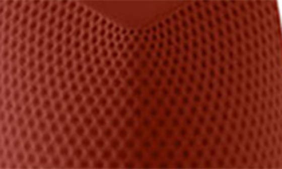 B103 AUBURN - Warm, pink brown