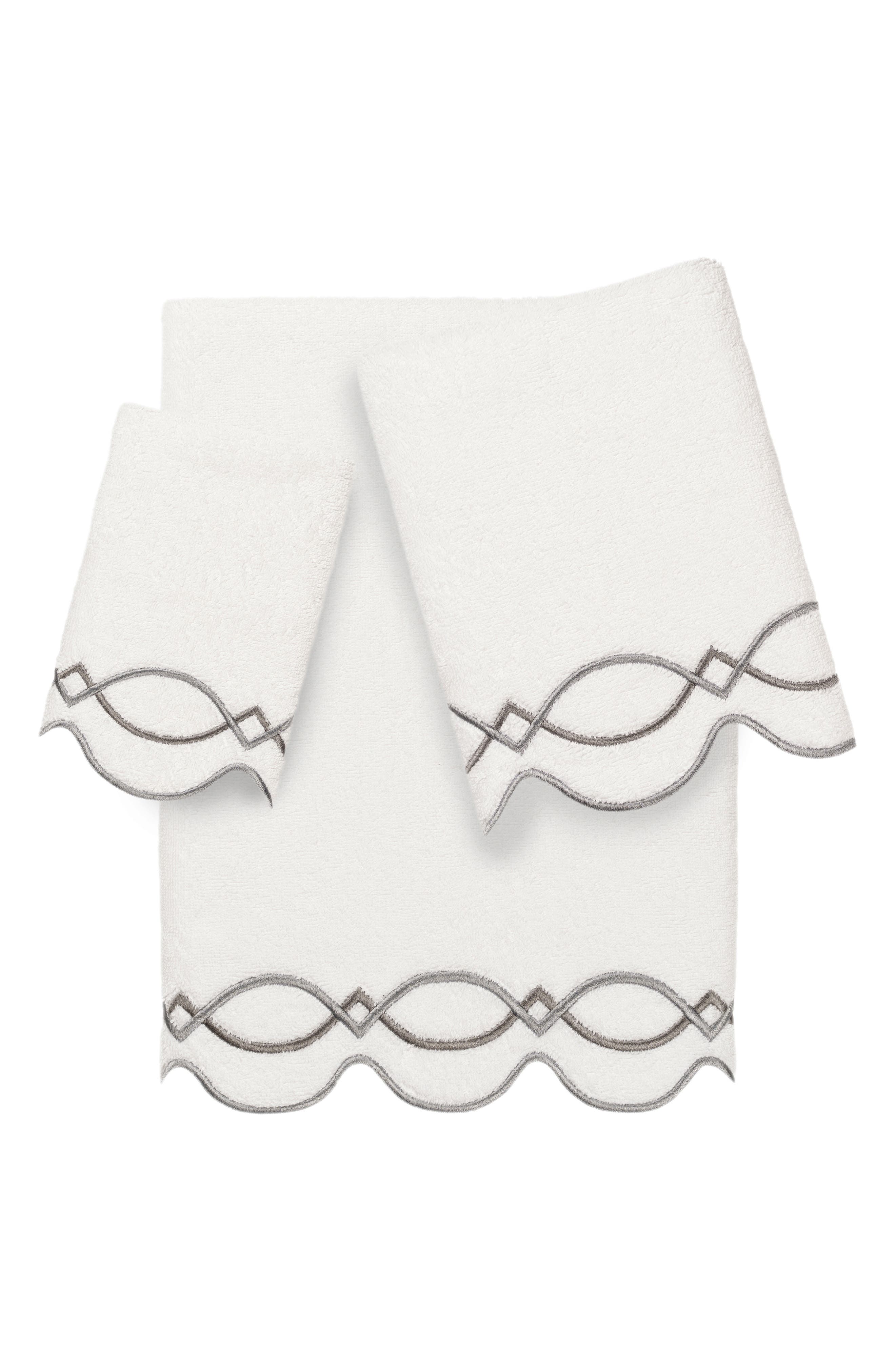 3-Piece Diamond Chain Embroidered Turkish Cotton Towel Set