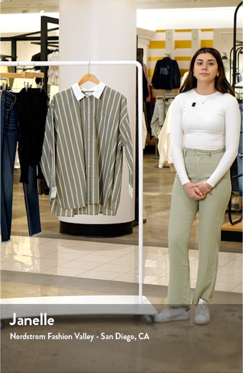 The Oversize Stripe Straight Hem Signature Poplin Shirt, sales video thumbnail