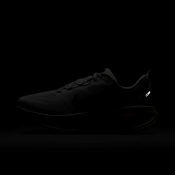 Vomero 18 Running Shoe