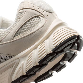 V5 RNR Sneaker