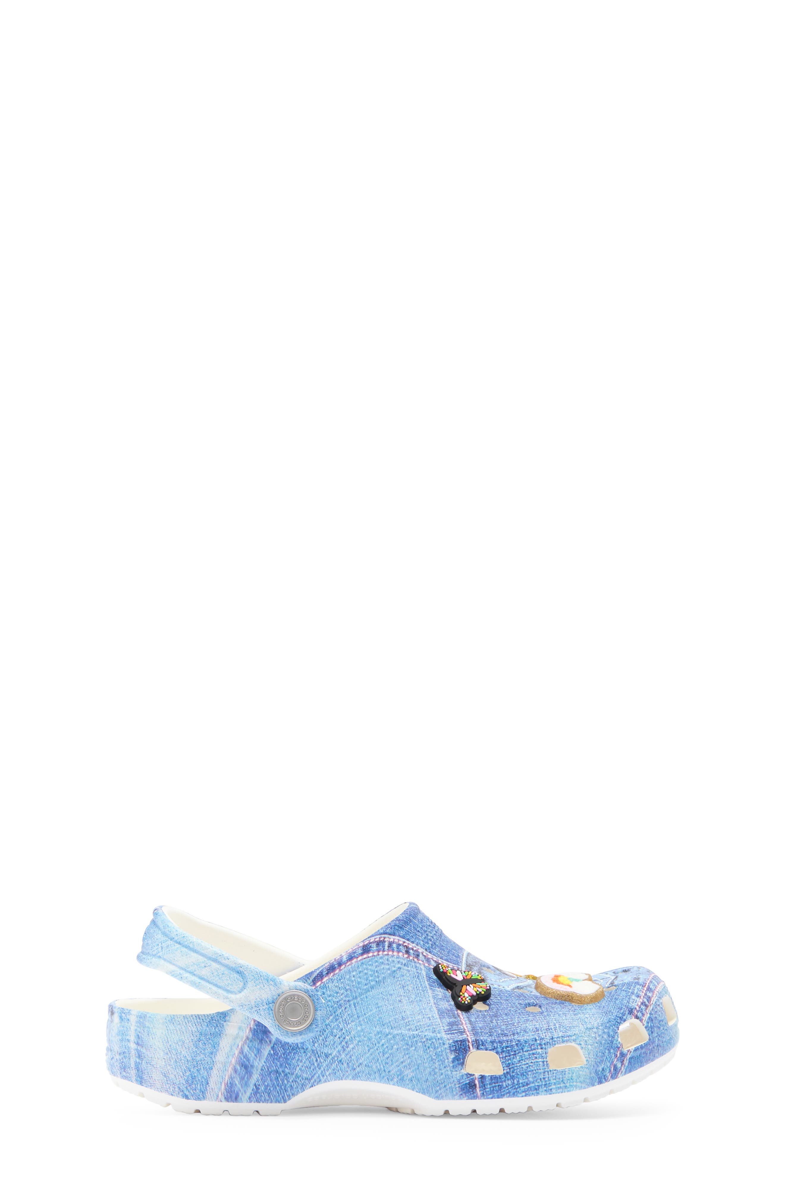 CROCS Kids' Denim Patch Print Clog, Alternate, color, Blue/ White Multi