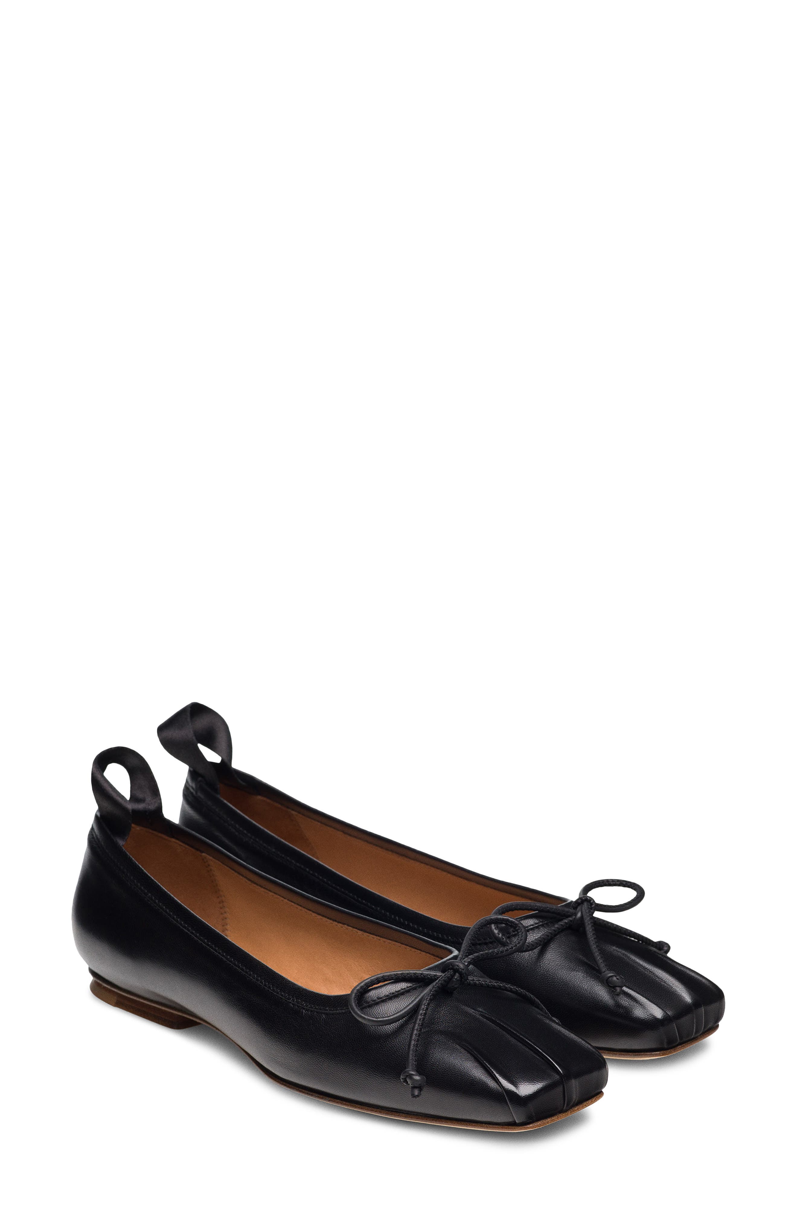 Magnanni Avilia Bow Ballet Flat, Main, color, Black