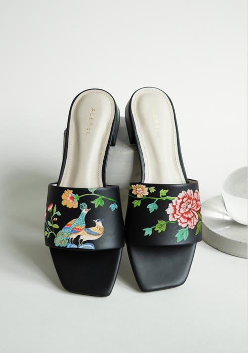 Alepel Leather Slide In English Porcelain