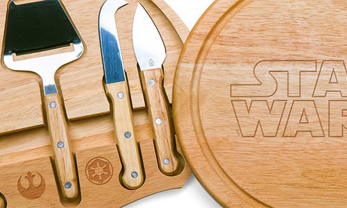 Picnic Time Star Wars™ Circo Cheese Board & Knife Set In Brown