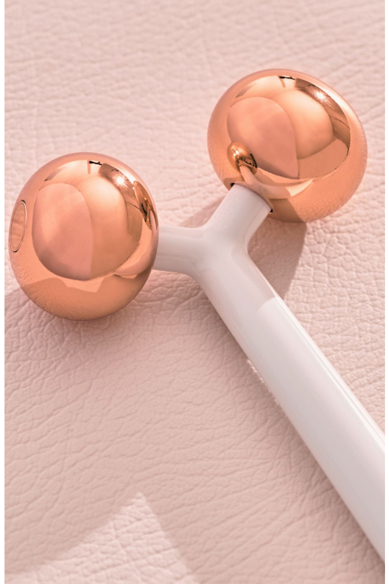 Sculpting and Depuffing Deluxe Face Roller, Alternate, color, GOLD