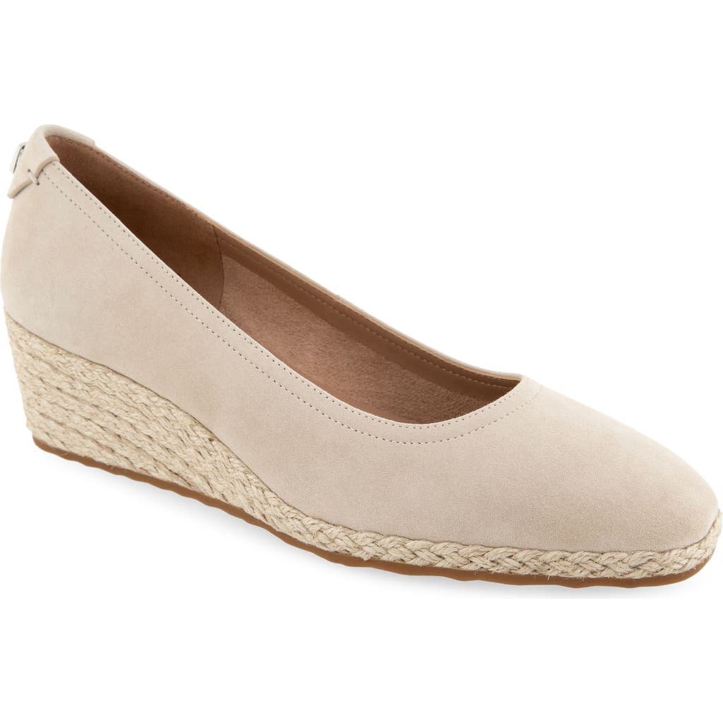 AEROSOLES AEROSOLES ROMA WEDGE PUMP