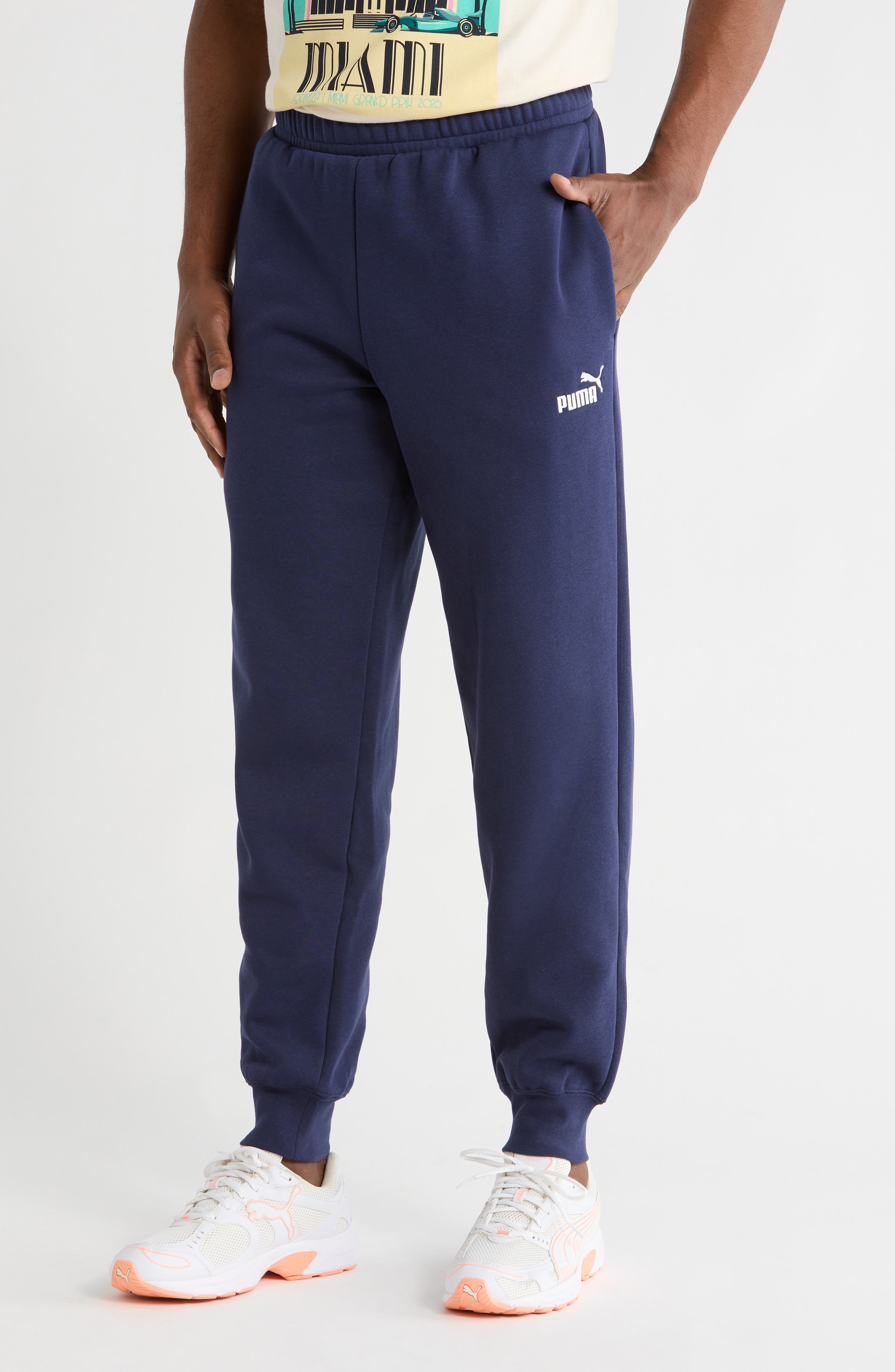 PUMA Essential No. 1 Logo Sweatpants