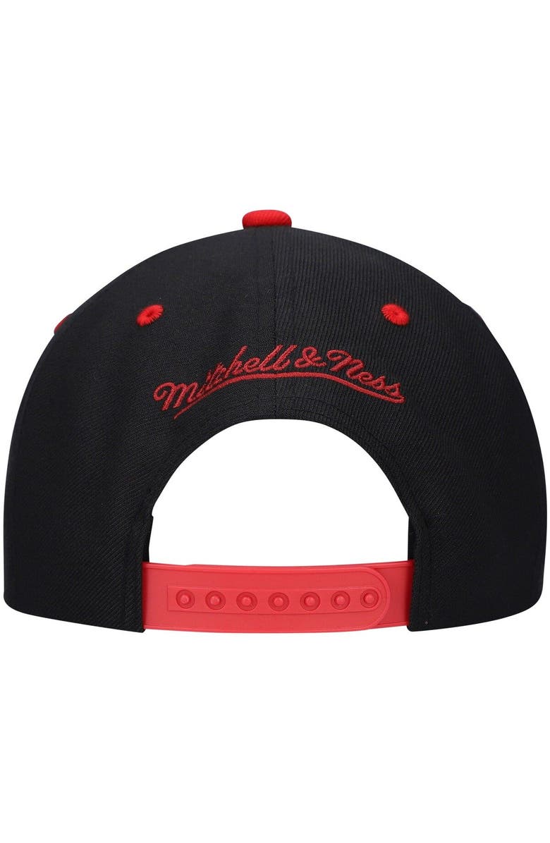 Mitchell & Ness Men's Mitchell & Ness Black Philadelphia 76ers Hardwood Classics City Arch Snapback Hat, Alternate, color, 