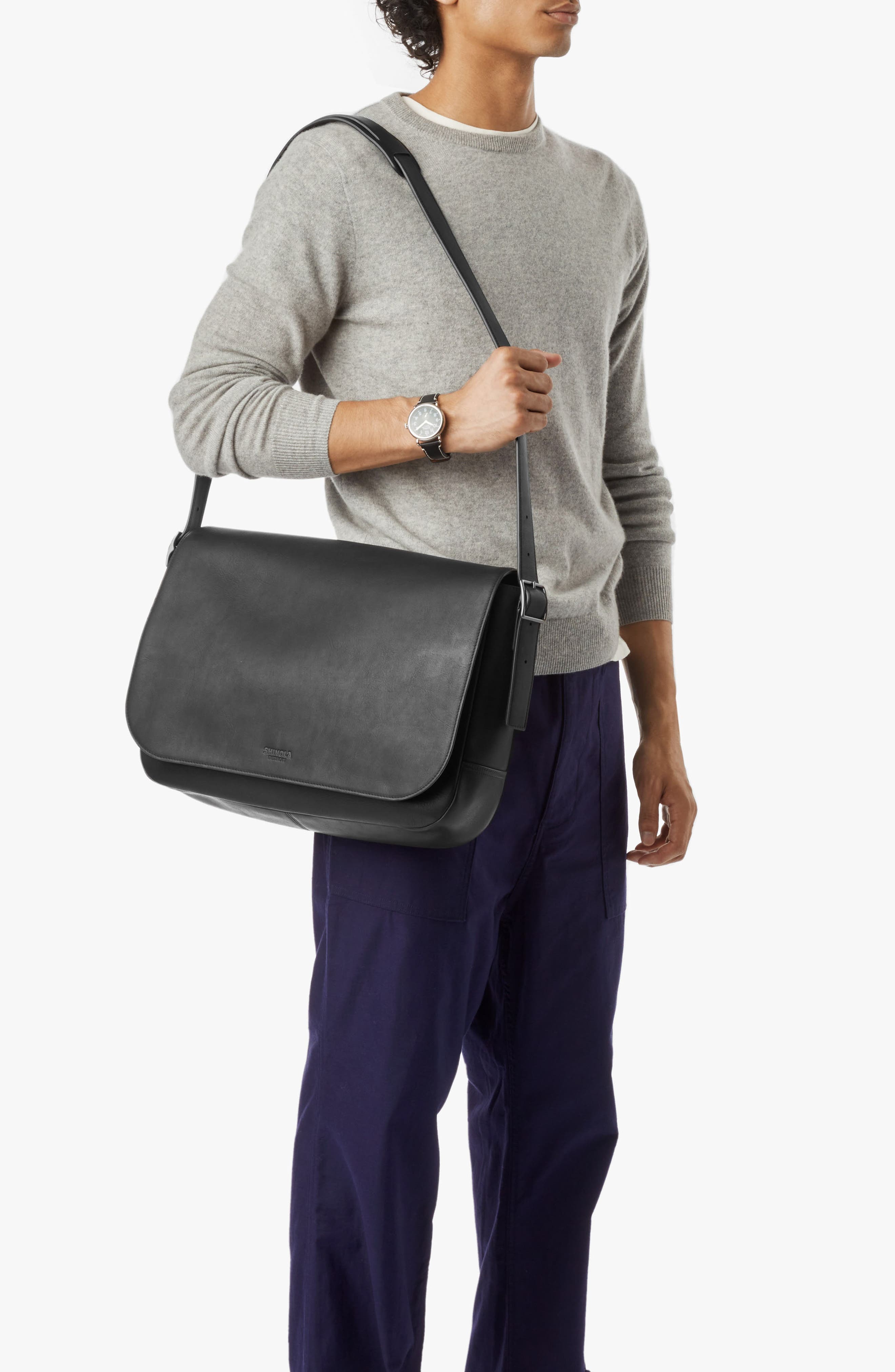 Shinola Runwell Leather Messenger Bag, Alternate, color, Black