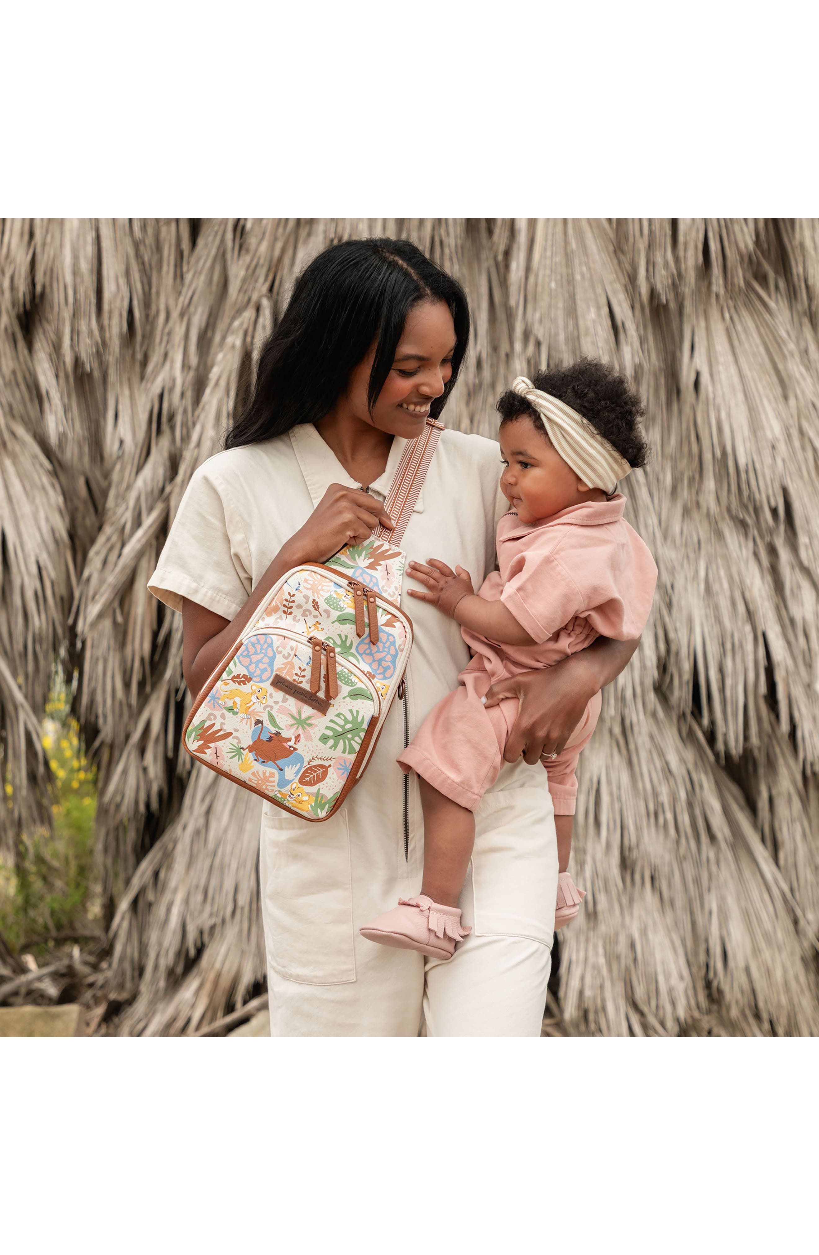 Petunia Pickle Bottom x Disney Hakuna Matata Crisscross Sling Bag, Alternate, color, 