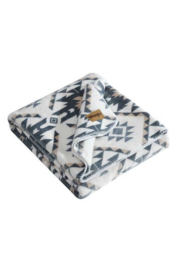 Wrangler Dakota Reversible Faux Shearling Throw Blanket In Grey