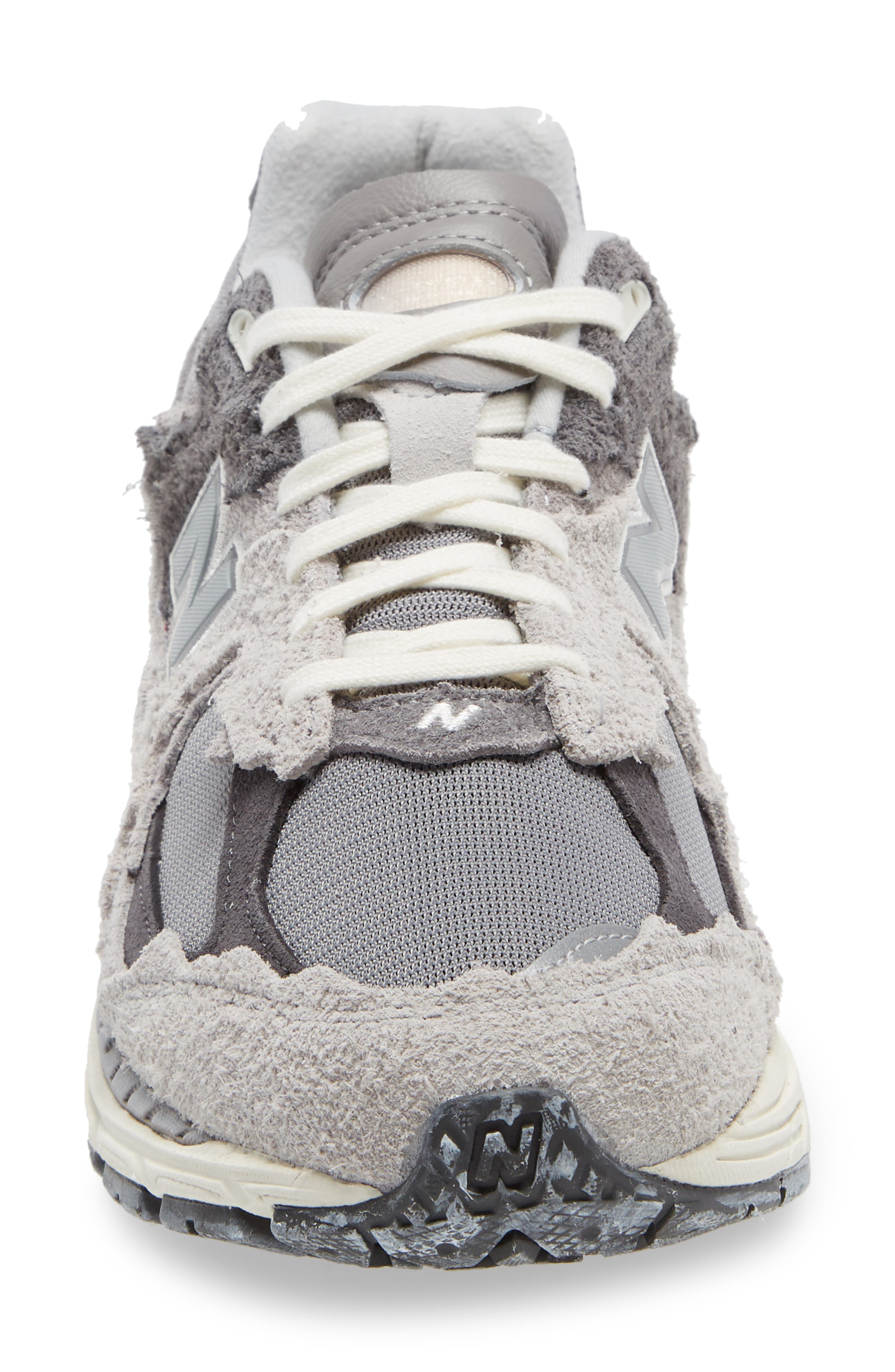 New Balance 2002R Sneaker, Alternate, color, Grey