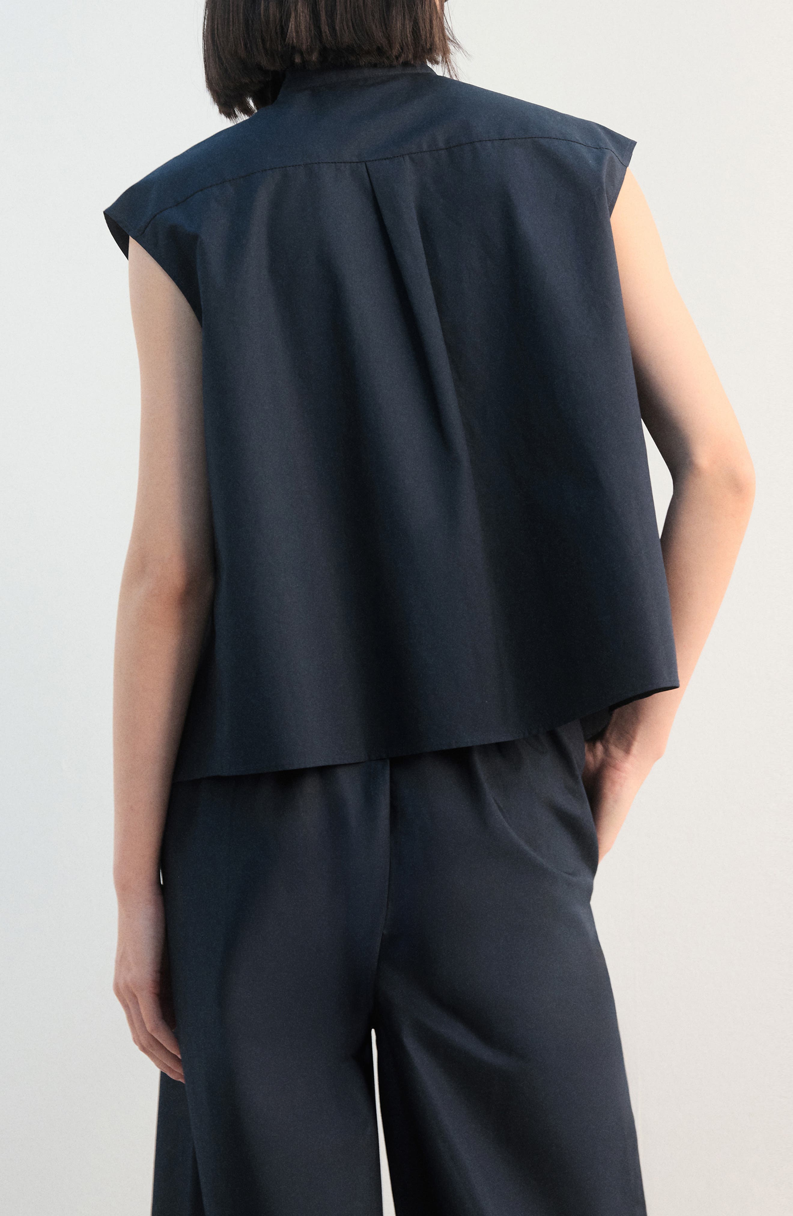 Sleeveless Cotton Button-Up Shirt - image 2