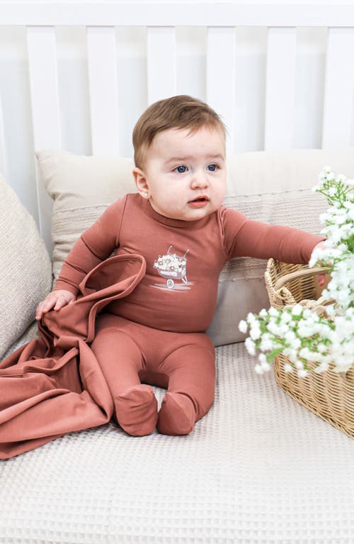 Maniere Manière Whimsy Wheelbarrow Footie & Hat Set In Brown