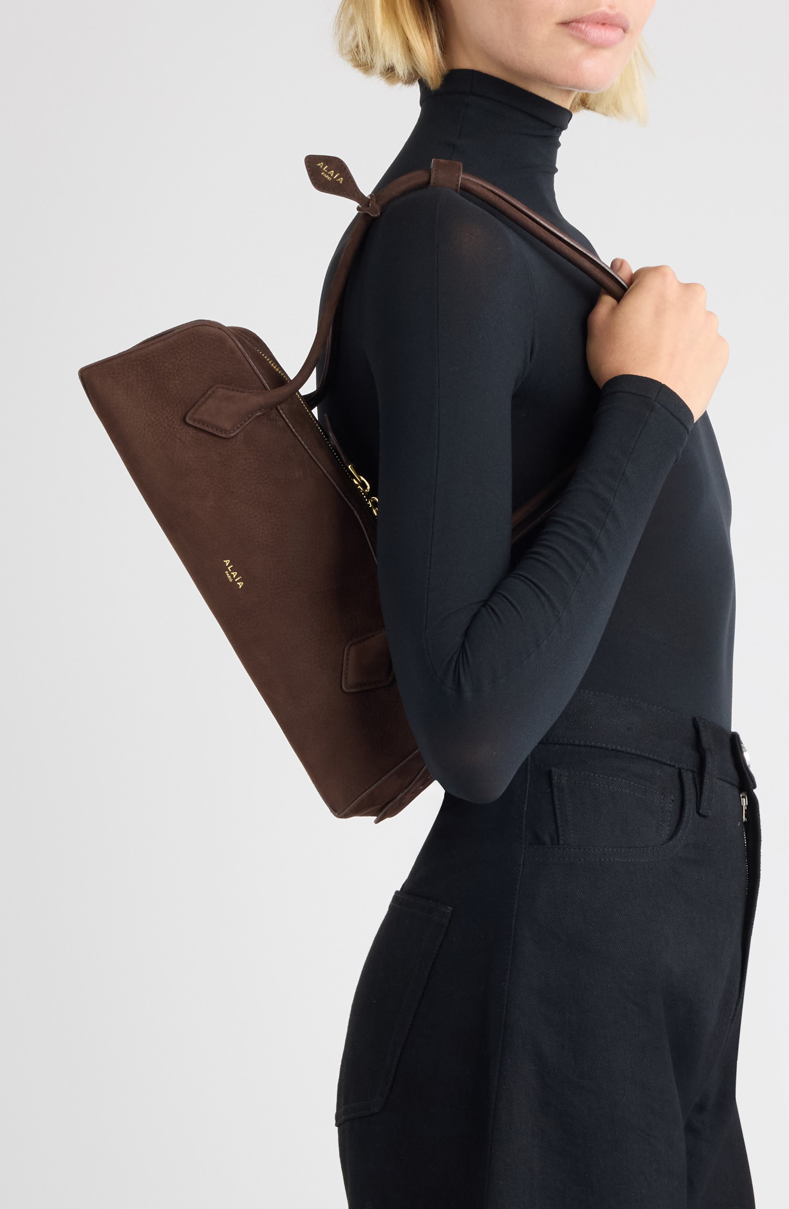 Alaïa Medium Le Teckel Suede East/West Shouder Bag, Alternate, color, Brun/ Or