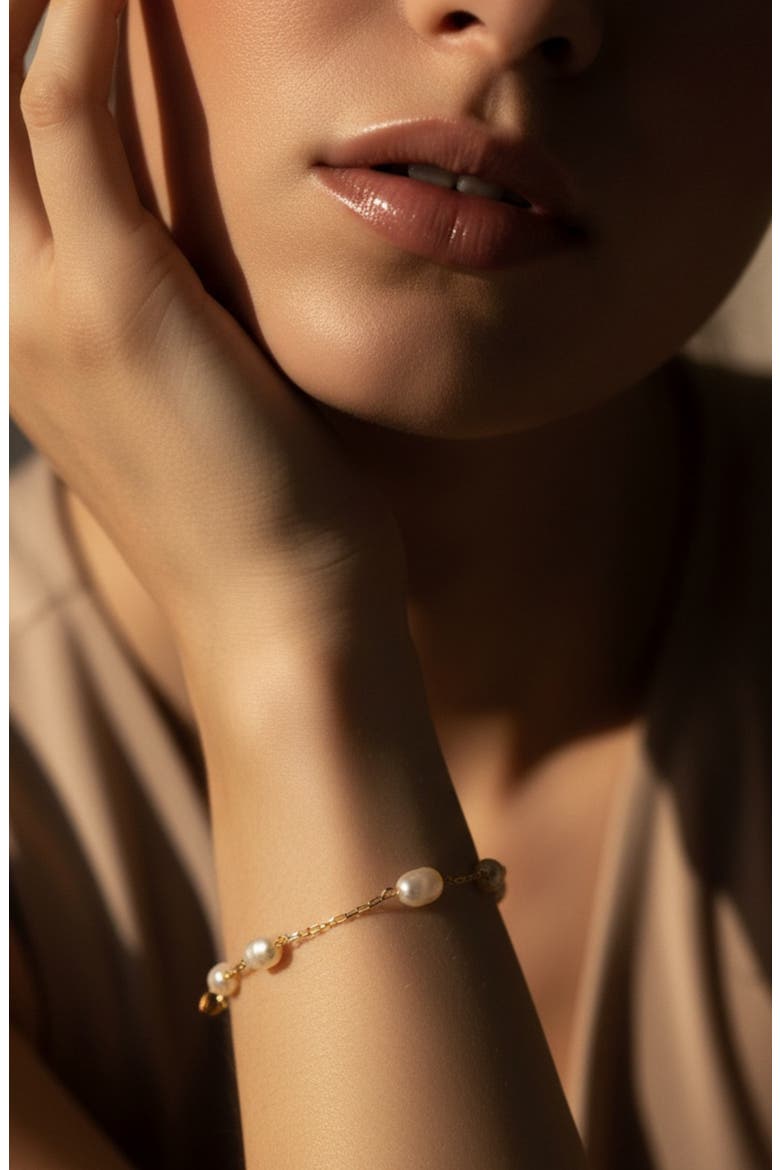 x SHARINA Faux Pearl Station Bracelet, Alternate, color, GOLD
