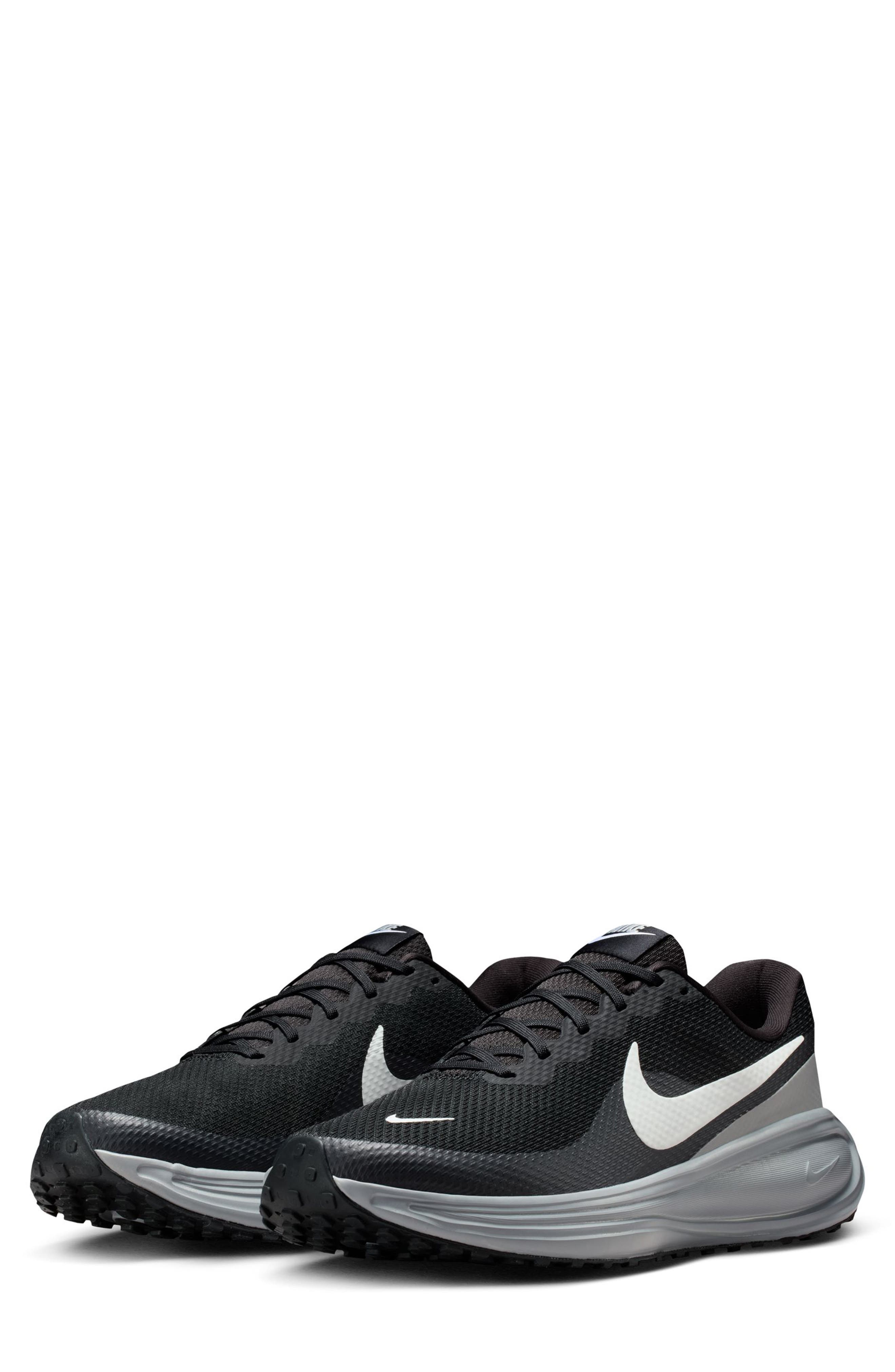 Nike Revolution 8 Running Shoe