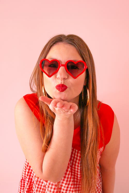 Sunshine Studios Heartbreaker Sunglasses In Red