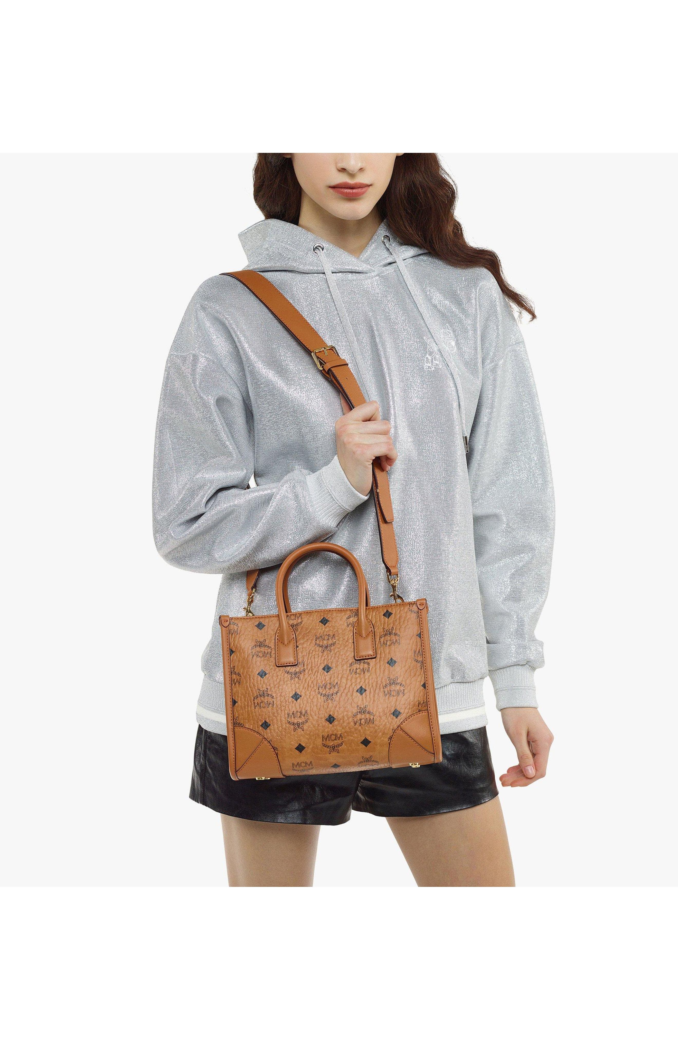 Small München Tote in Visetos, Alternate, color, Cognac