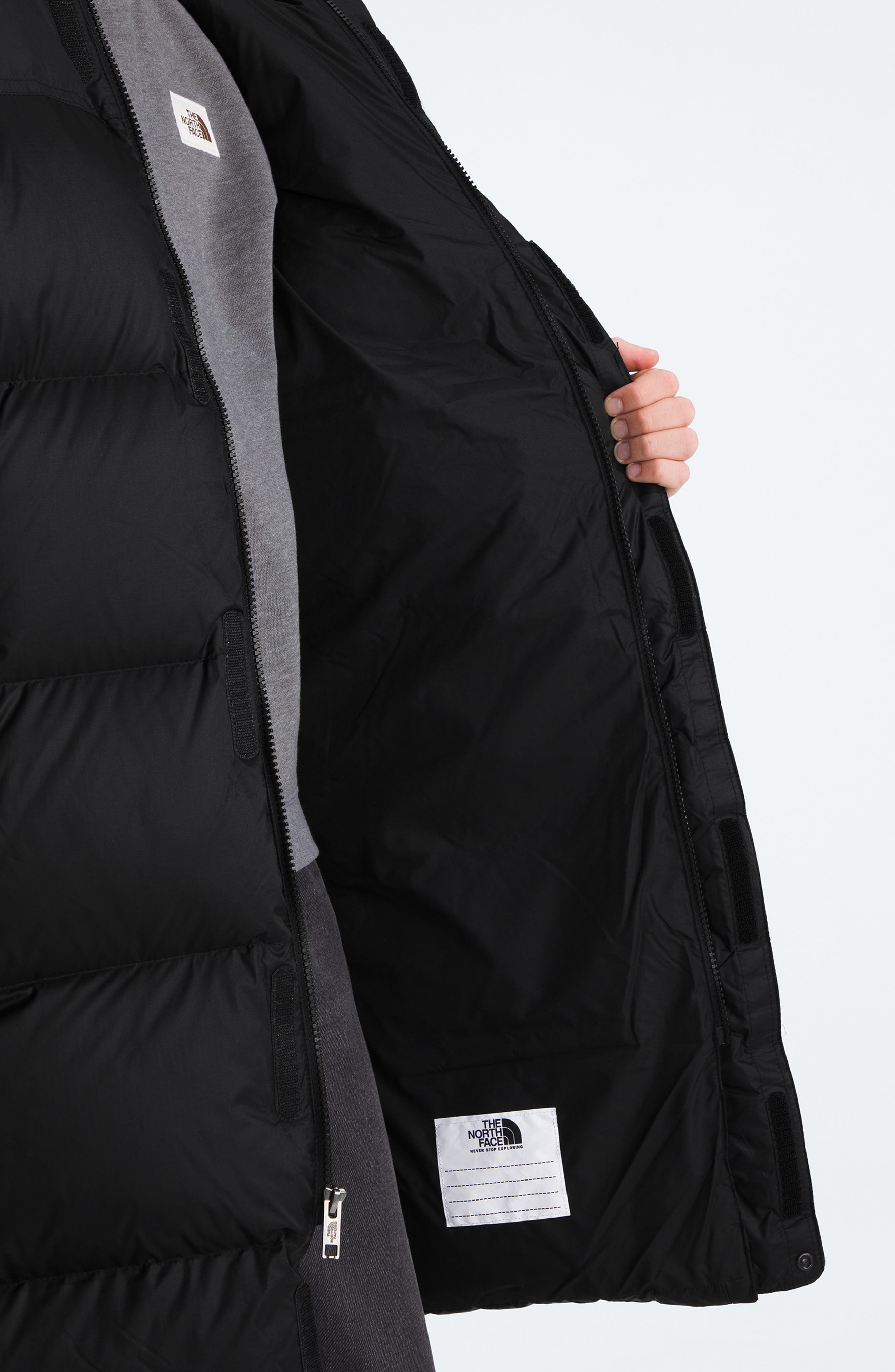 Kids' Retro 1996 Nuptse 700 Fill Power Down Packable Hooded Long