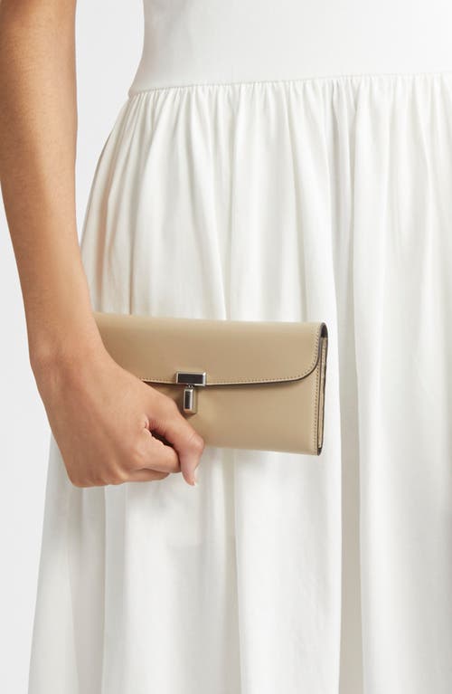 Totême Toteme T-lock Leather Wallet In Fawn