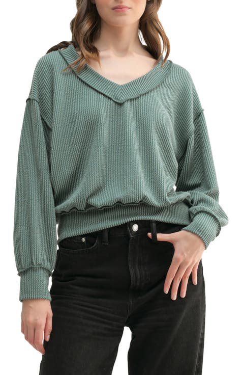 Contrast Detail V-Neck Top