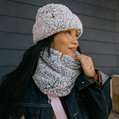 Turtle Fur Apres Fleece Tort Hat In Blue
