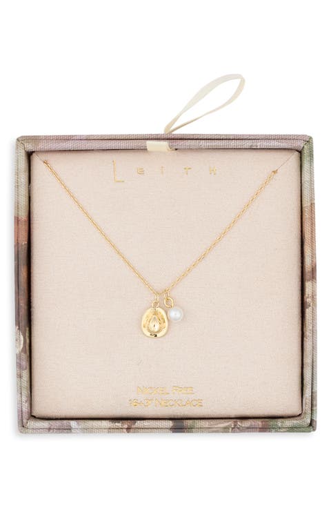 Cowboy Hat and Imitation Pearl Pendant Necklace