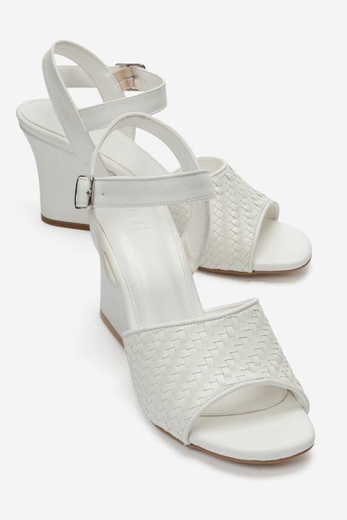 Prologue Shoes Sylvar Slingback Wedge Sandal In White